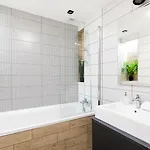 Swu Broadway 4*