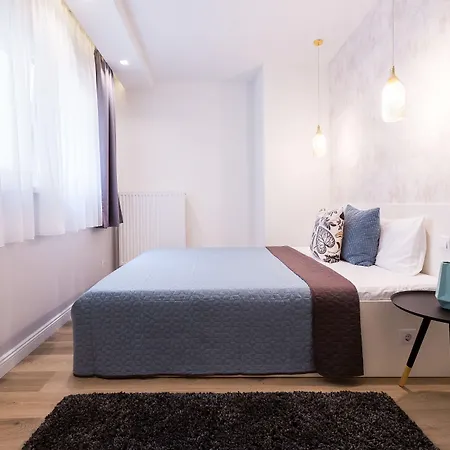 Swu Broadway ゲストハウス 4*