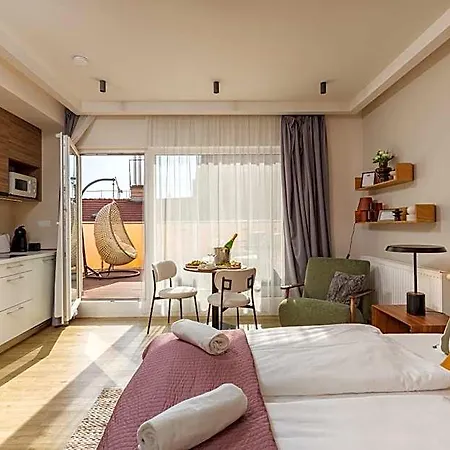 Swu Broadway 3*