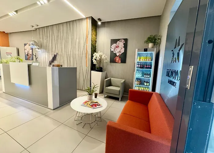 Swu Broadway Guest house 4*