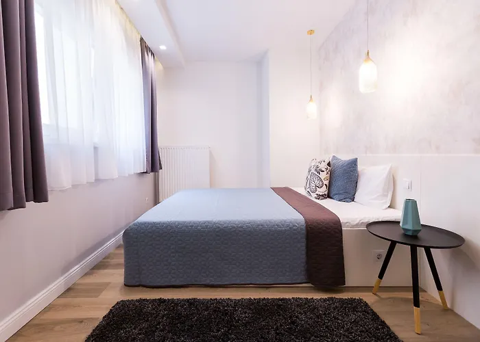 Swu Broadway Pensjonat 4*