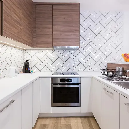 Swu Broadway Πανσιόν 4*