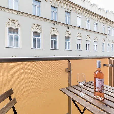 Swu Broadway Πανσιόν 4*