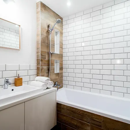 Chalet Swu Broadway Budapest